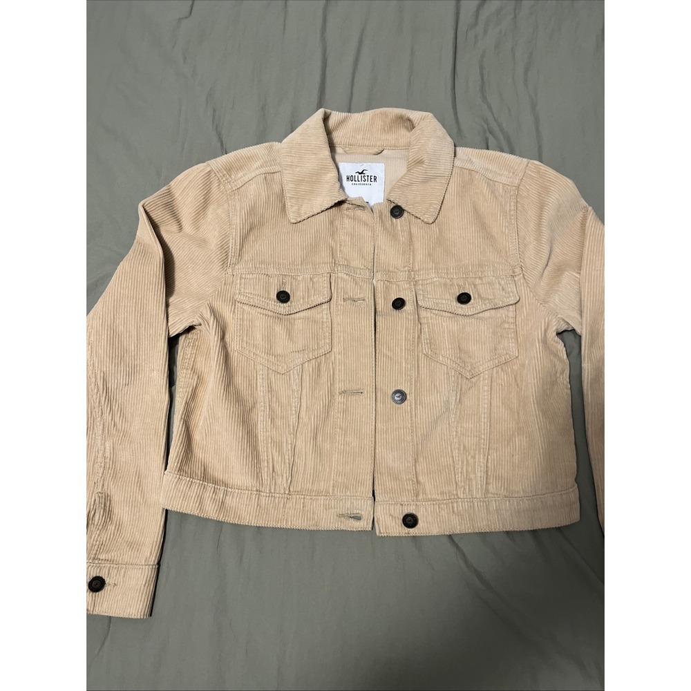 Hollister light beige long sleeve corduroy short button up jacket women Medium
